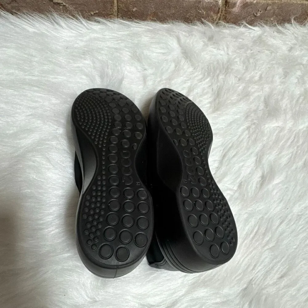 Ecco Women’s Black Danish Design Soft Comfort Wedge Shoe Size 39